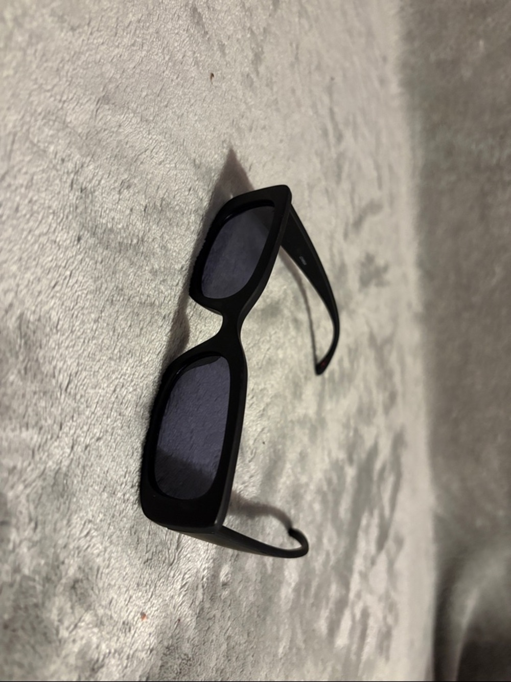 Black Rectangle Frame Sunglasses - Classic Women's Accessory